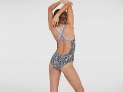 Speedo ElectricStripe Allover Badeanzug Double Crossback - Endurance+ - 32 Black/white 11 Speedo ElectricStripe Allover Badeanzug Double Crossback - Endurance+ - 32 Black/white -Speedo Verkaufsgeschäft ElectricStripe20Allover20Badeanzug blkwht 4